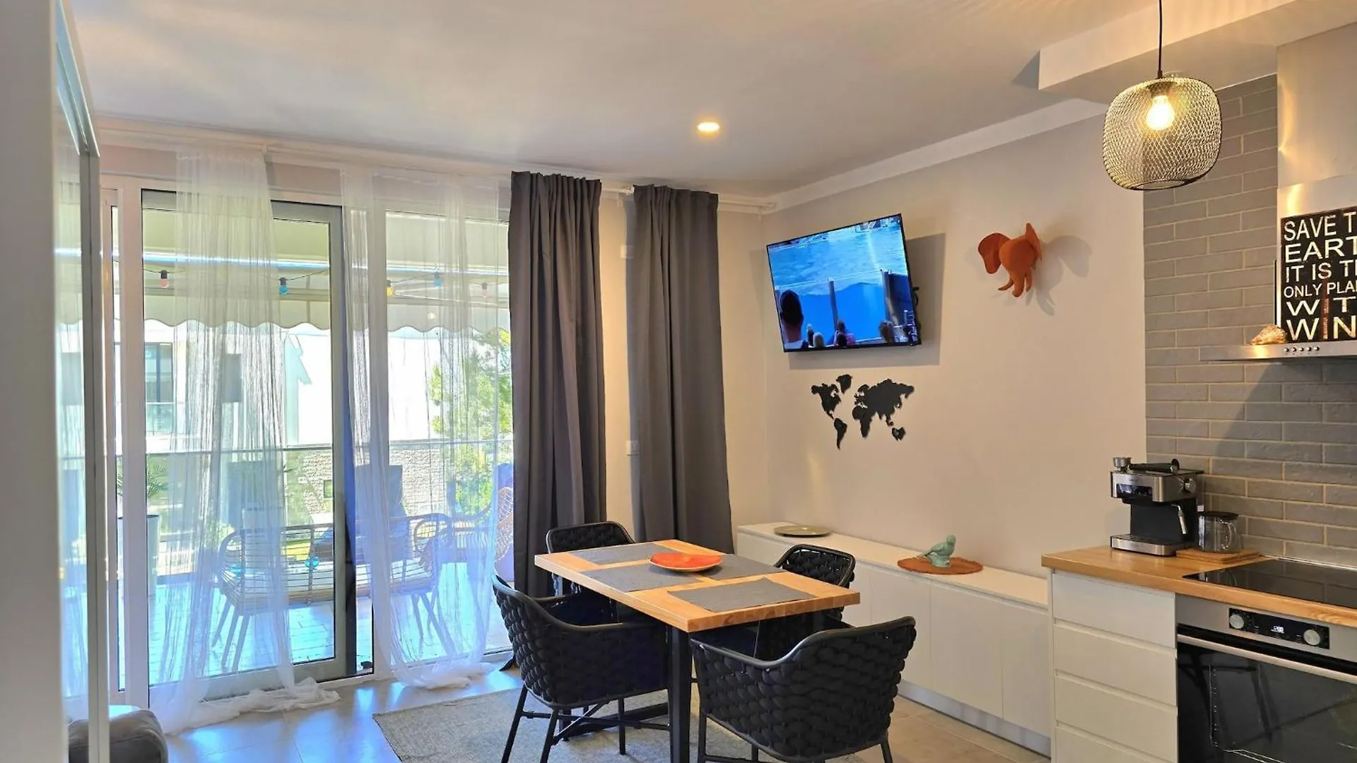 Stylish Apartment For Four Guests Plazhi San Pietro Albania